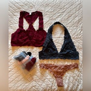 Free people M bundle: X5 NWT panties X2 bralettes very good condition